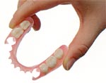 水野歯科クリニック　入れ歯　柔軟で割れにくいスーパーポリアミド樹脂使用01